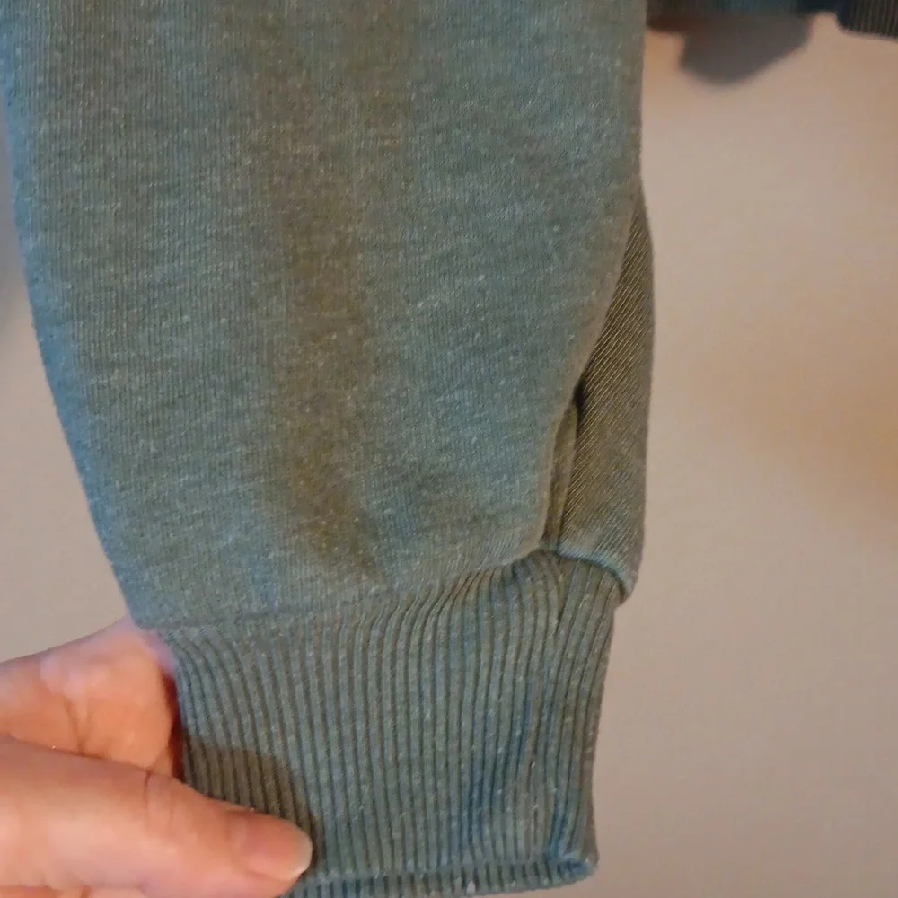 American Eagle Brand Hoodie - Picture 5 of 6